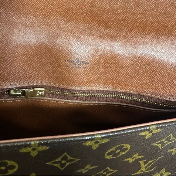 Louis Vuitton Shoulder Bag - Picture 8 of 10